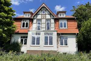 Historie trifft Moderne: Stilvolle Villa mit Stallungen und Traumgrundstück – Uelzen (Kreis) – Vorschaubild 1