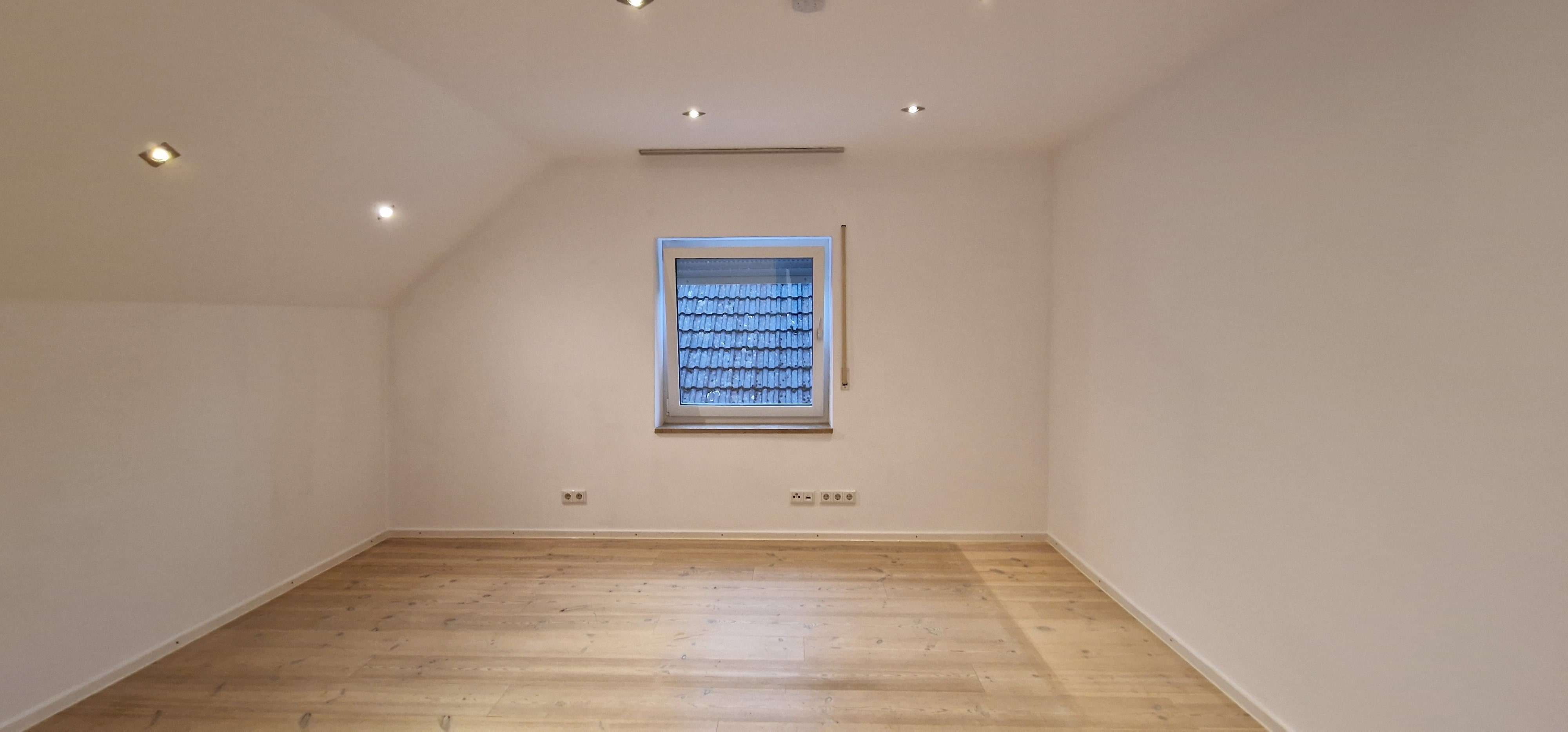 Immobilie in Pöttmes - Außergewöhnliches Einfamilienhaus mit Einliegerwohnung. - Bild 15