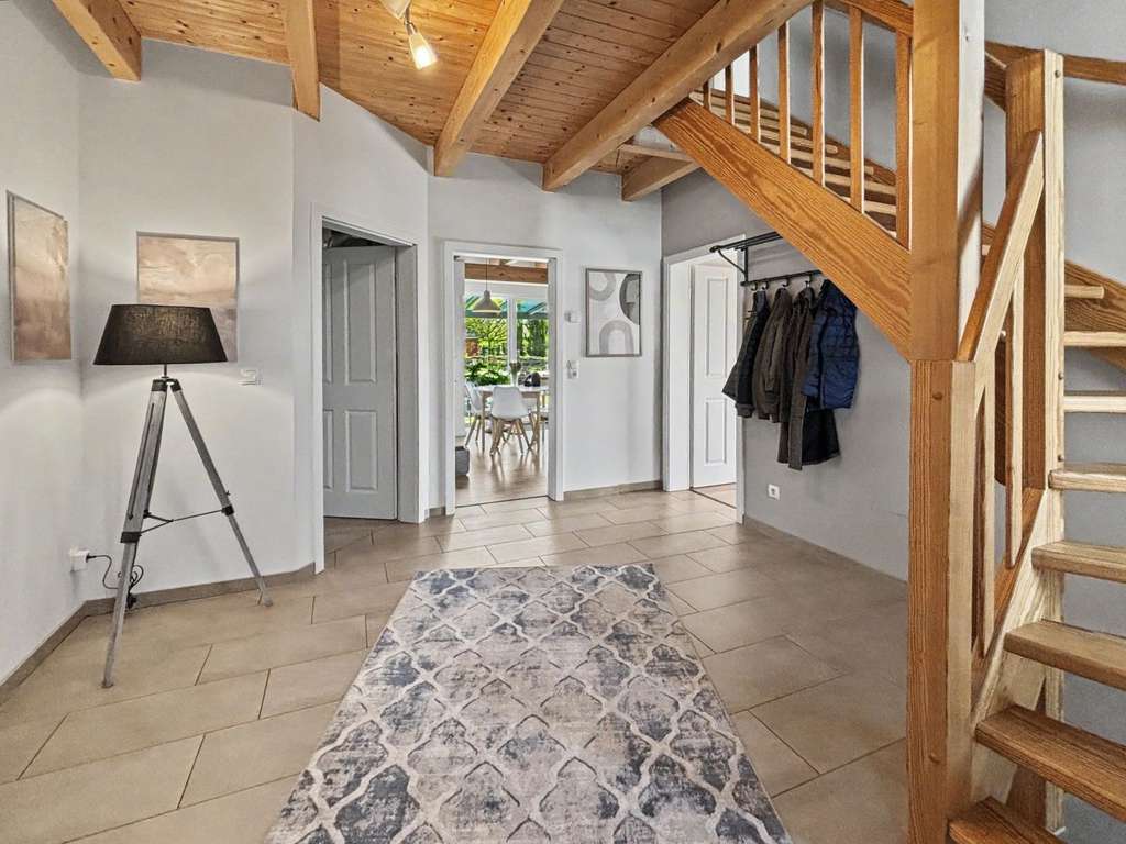 Immobilie in Blender - Wohnen auf höchstem Niveau – modernes Einfamilienhaus in verkehrsberuhigter Lage von Blender - Bild 3