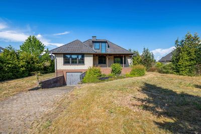 Bungalowcharakter trifft Platzreserve: 5 Zimmer, Vollkeller und großes Grundstück