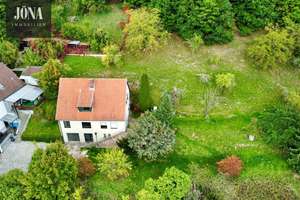 Wohnen im Grünen!
Einfamilienhaus am Fuße der Plassenburg mit Blick über Kulmbach – Die vollständige Adresse der Immobilie erhältst du vom Anbieter., 95326 Kulmbach – Vorschaubild 3