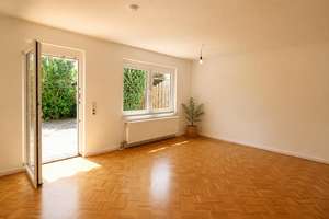 Modernisierte Doppelhaushälfte mit Garten in zentraler Lage von Bad Krozingen – Die vollständige Adresse der Immobilie erhältst du vom Anbieter., 79189 Bad Krozingen – Vorschaubild 2