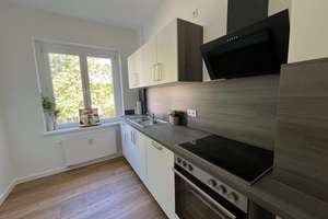 Renoviert I Balkon I Tageslichtbad mit Wanne I geräumige Küche mit Einbauküche I Aufzug – Weißestraße 15, 4299 Stötteritz, Leipzig – Vorschaubild 3