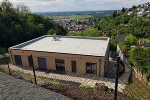 Großzügige Doppelhaushälfte in Aussichtslage an der Strahlenburg – Burgweg 26, 69198 Rhein-Neckar-Kreis – Vorschaubild 1