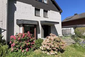 Traumhaftes EFH mit Studio, Wfl. 155 qm, 1300 qm Grdstck,  Garage & Anbauten in Haan! – Die vollständige Adresse der Immobilie erhältst du vom Anbieter., 42781 Haan – Vorschaubild 2