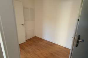 Wunderschöne Wohnung mit Balkon, Parkplatz und Keller in Dresden zu vermieten! – Burgkstraße 10, 1159 Löbtau-Nord, Dresden – Vorschaubild 3