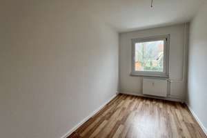 1. Etage: 3 Zimmer, Balkon, Top-Einbauküche *TV geschenkt* – Wolgograder Allee 62, 9123 Hutholz, Chemnitz – Vorschaubild 9