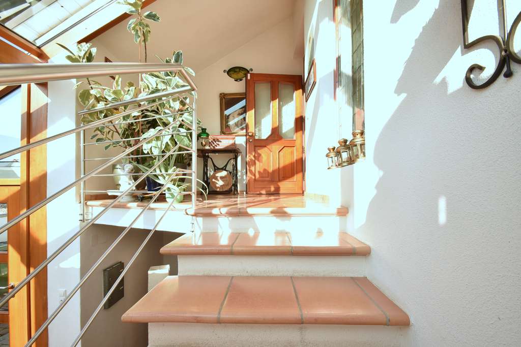 Immobilie in Tiefenbronn - Modernes, freistehendes  Ein- bis Zweifamilienhaus - Unabhängig von fossilen Brennstoffen - Bild 2