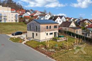 Neuwertiges Traumhaus mit KfW40+ in Parkstein - stilvoll wohnen, nachhaltig leben, Zukunft genießen – Die vollständige Adresse der Immobilie erhältst du vom Anbieter., 92711 Parkstein – Vorschaubild 1