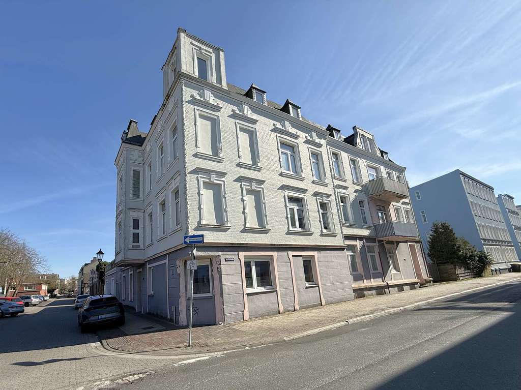 Immobilie in Wilhelmshaven - Investitionschance: Sanierungsbedürftige Erdgeschosswohnung in zentraler Lage - Bild 1