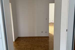 Schöne 3-Zimmer-Wohnung mit Balkon - Zentral 