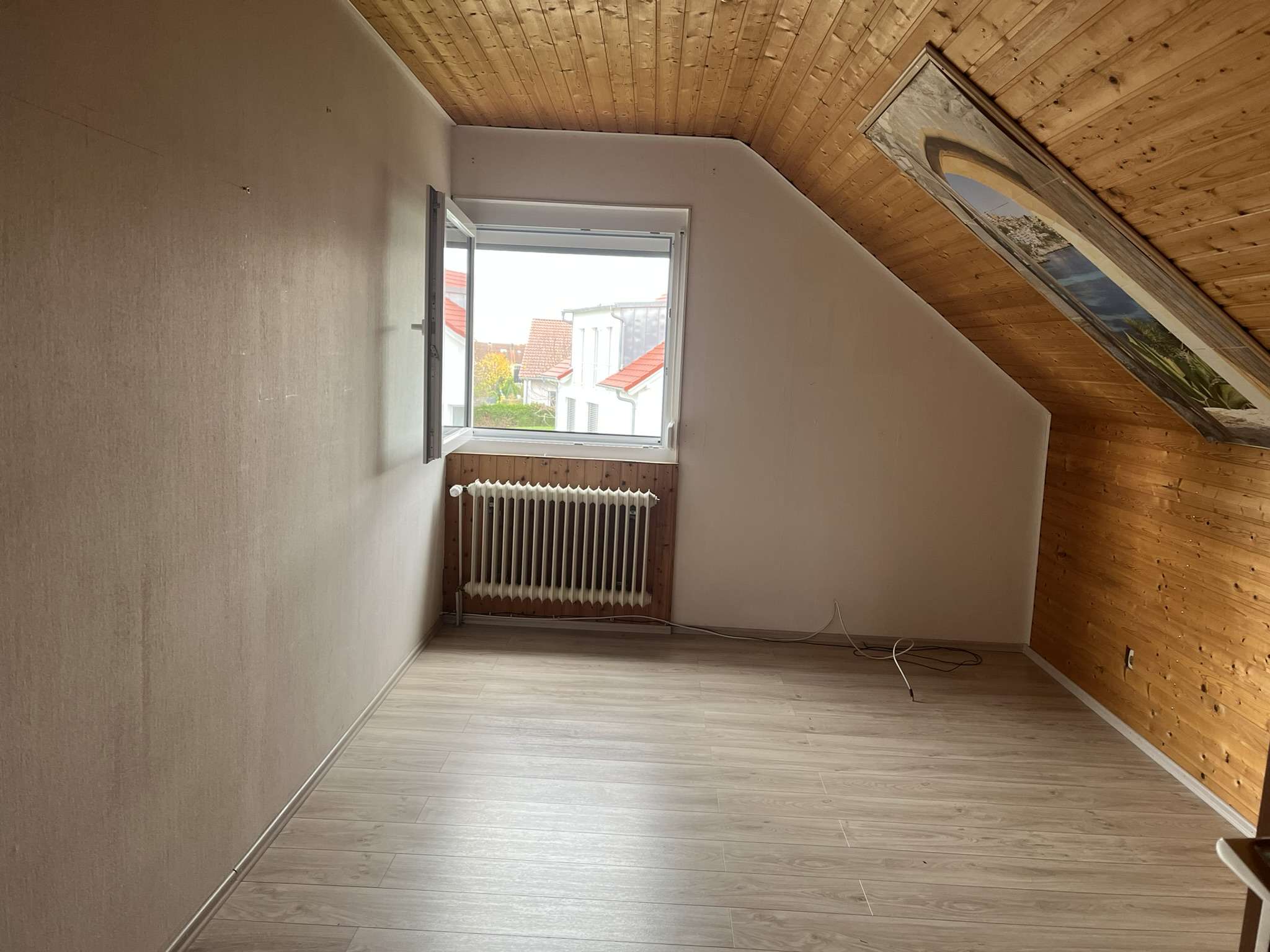 Immobilie in Durlangen - Schönes EFH mit ELW und großem Garten in ruhiger Lage - Bild 13