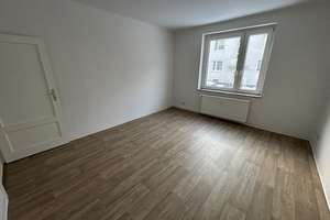 Geräumiges Wohnen im Erdgeschoss mit Balkon! – Eickendorfer Str. 8, 39122 Fermersleben, Magdeburg – Vorschaubild 1