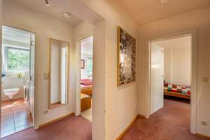 Bezugsfreie 4-Zimmer-Wohnung mit Einbauküche und zwei Balkonen in ruhiger, grüner Lage in Babelsberg – Die vollständige Adresse der Immobilie erhältst du vom Anbieter., 14482 Babelsberg Süd, Potsdam – Vorschaubild 7