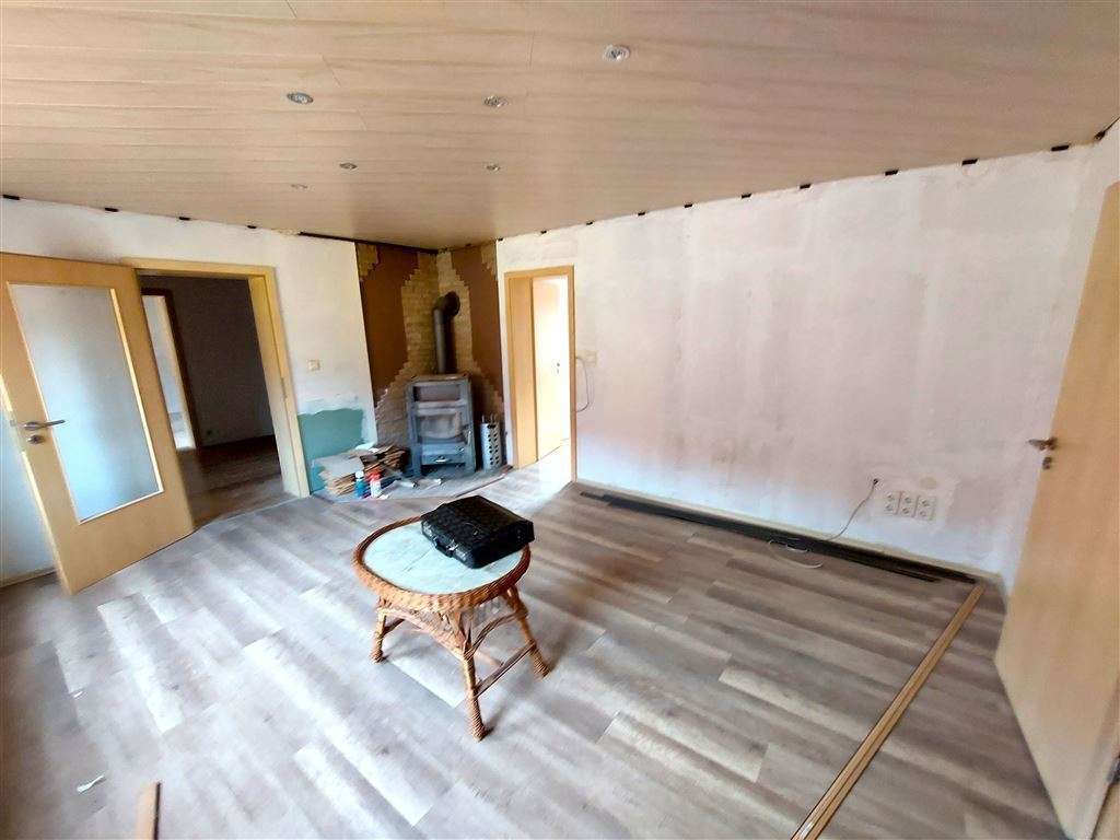 Immobilie in Wallhausen - Zweifamilienhaus mit Ausbaupotential mitten in Wallhausen - Bild 4