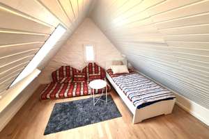 FAMILIENHAUS MIT 4 SCHLAFZIMMERN, EBK, PARKETT, 2 BÄDERN SOWIE EINEM MINIGARTEN – Die vollständige Adresse der Immobilie erhältst du vom Anbieter., 76228 Stupferich, Karlsruhe – Vorschaubild 25