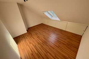 NEU!! Stilvolles, vollständig renoviertes Reihenhaus mit Garten und Einbauküche  – Wandersmannstraße 72d, 65205 Wiesbaden – Vorschaubild 15