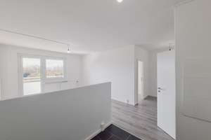 Familienfreundlich & gemütlich: Das perfekte Nest für Ihre Familie! 4-Zimmer-Wohnung! – Albert-Köhler-Straße 15, 9122 Morgenleite, Chemnitz – Vorschaubild 2