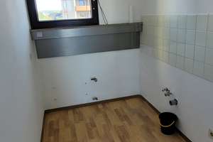 Wundervolle 2-Zi-Wohnung in NU/Offenh. mit Balkon und Tiefgaragenstellplatz – Johann-Strauß-Straße 30, 89231 Neu-Ulm – Vorschaubild 5