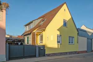 Modernisiert & gepflegt - kleines Haus mit großem Wohngefühl in Linkenheim – Die vollständige Adresse der Immobilie erhältst du vom Anbieter., 76351 Linkenheim-Hochstetten – Vorschaubild 2