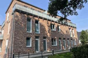 Split-Level // Exklusive 3,5 Zi.-Whg. inkl. EBK, Balkon & 2 Dachterrassen