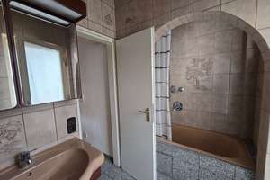 Renovierungsbedürftige 3 Zimmer Wohnung mit Garage – 70372 Kurpark, Stuttgart – Vorschaubild 6