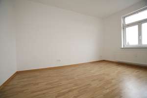 *** 3 Zimmer | Wohnung | offene Küche | Balkonblick ins Grüne | Bad mit Wanne & Dusche *** – Krönerstraße 14, 4315 Anger-Crottendorf, Leipzig – Vorschaubild 3