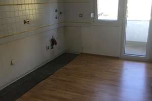 4 Zimmer Dachgeschosswohnung in Essen-Holsterhausen, renovierungs-/sanierungsbedürftig – Krausstr. 20, 45147 Holsterhausen, Essen – Vorschaubild 6