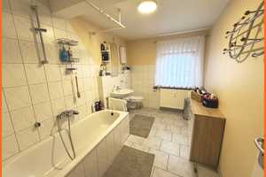 4 Zimmer-Maisonette mit Terrassen, Garten und Finanzierungshilfe durch gut vermieteten Laden.  – Bad Kreuznach (Kreis) – Vorschaubild 8