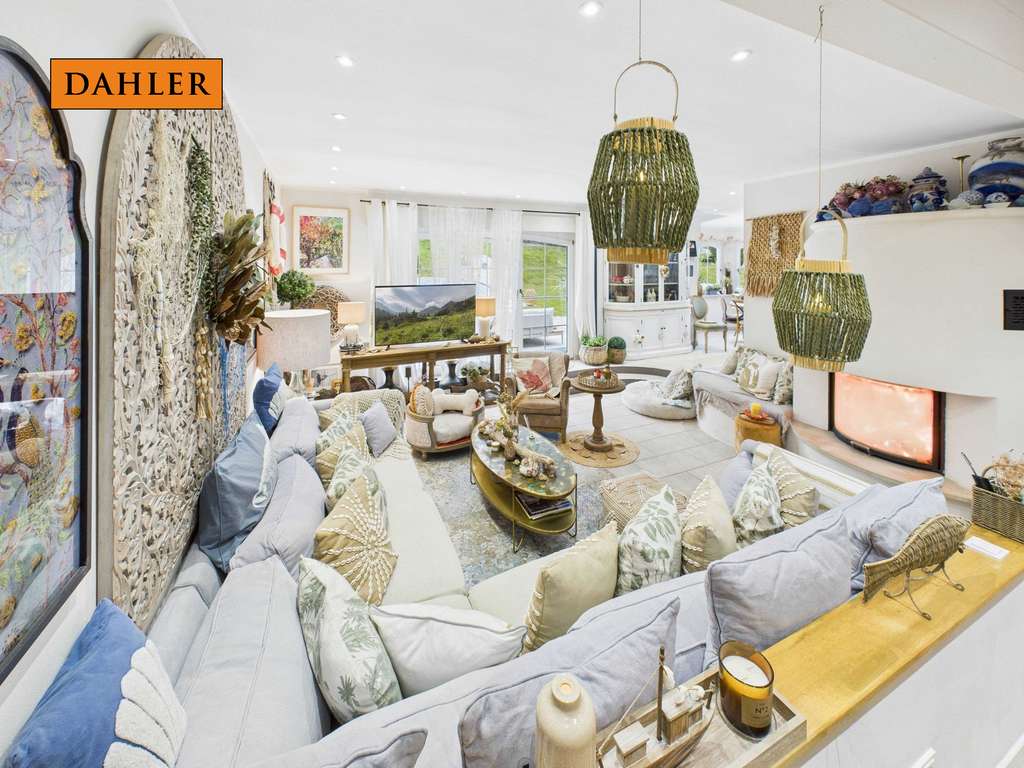 Immobilie in Ziemetshausen - Exklusive Lage am Waldrand - großzügiges Haus mit Pool und Wellnessbereich - Bild 1