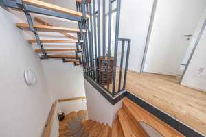 Neuwertige DHH (KFW-Effizienzhaus 55) mit SW-Terrasse, Garten + Garage / bezugsfrei ab 01.11.2026 – Die vollständige Adresse der Immobilie erhältst du vom Anbieter., 53819 Neunkirchen-Seelscheid – Vorschaubild 9