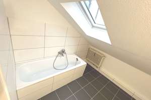 Ruhige, Sanierte, Helle 2,5-Zimmer WHG mit Tageslichtwannenbad, Einbauküche (o. E-Geräte) u. Garten – Heckinghauser Strasse 223, 42289 Heckinghausen, Wuppertal – Vorschaubild 10
