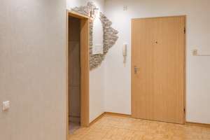 Attraktive 3-Zimmer-Wohnung mit Balkon, Aufzug, Stellplatz  – Plauener Straße 25, 30179 Vahrenheide, Hannover – Vorschaubild 7