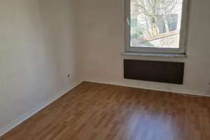 ruhige 3-Zimmer-Wohnung im zweiten Obergeschoss in Wuppertal – Die vollständige Adresse der Immobilie erhältst du vom Anbieter., 42105 Elberfeld, Wuppertal – Vorschaubild 4