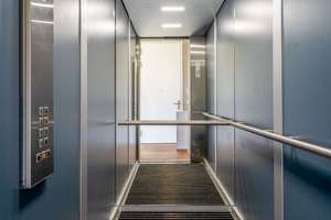 Architektur-Highlight am Mauerstreifen: Balkone, Sichtbeton, Privatsphäre & Weitblick – Die vollständige Adresse der Immobilie erhältst du vom Anbieter., 10435 Mitte (Ortsteil), Berlin – Vorschaubild 9