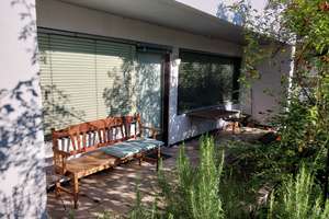 Ruhige 3-Zimmer Terrassenwohnung in München Trudering . Möbliert, befristete Vermietung bis 31. Juli