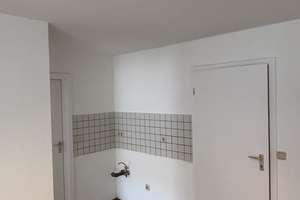 Renovierte Dachgeschosswohnung mit Einbauküche(Whg.4) – Eisenbahnstraße 39, 66117 Alt-Saarbrücken, Saarbrücken – Vorschaubild 3