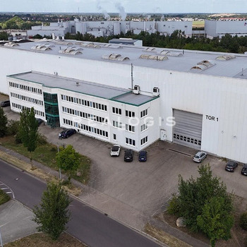Nähe Magdeburg | ca. 4.500 m² Produktionsfläche | teilbar ab ca. 2.300 m² | 90 t Kran
