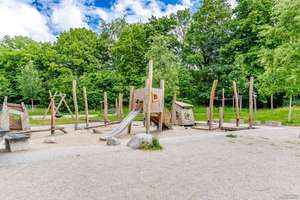 Ein Refugium für die Zukunft: Stilvolles Familienglück mit eigenem Garten in München – Die vollständige Adresse der Immobilie erhältst du vom Anbieter., 81249 Aubing-Süd, München – Vorschaubild 29