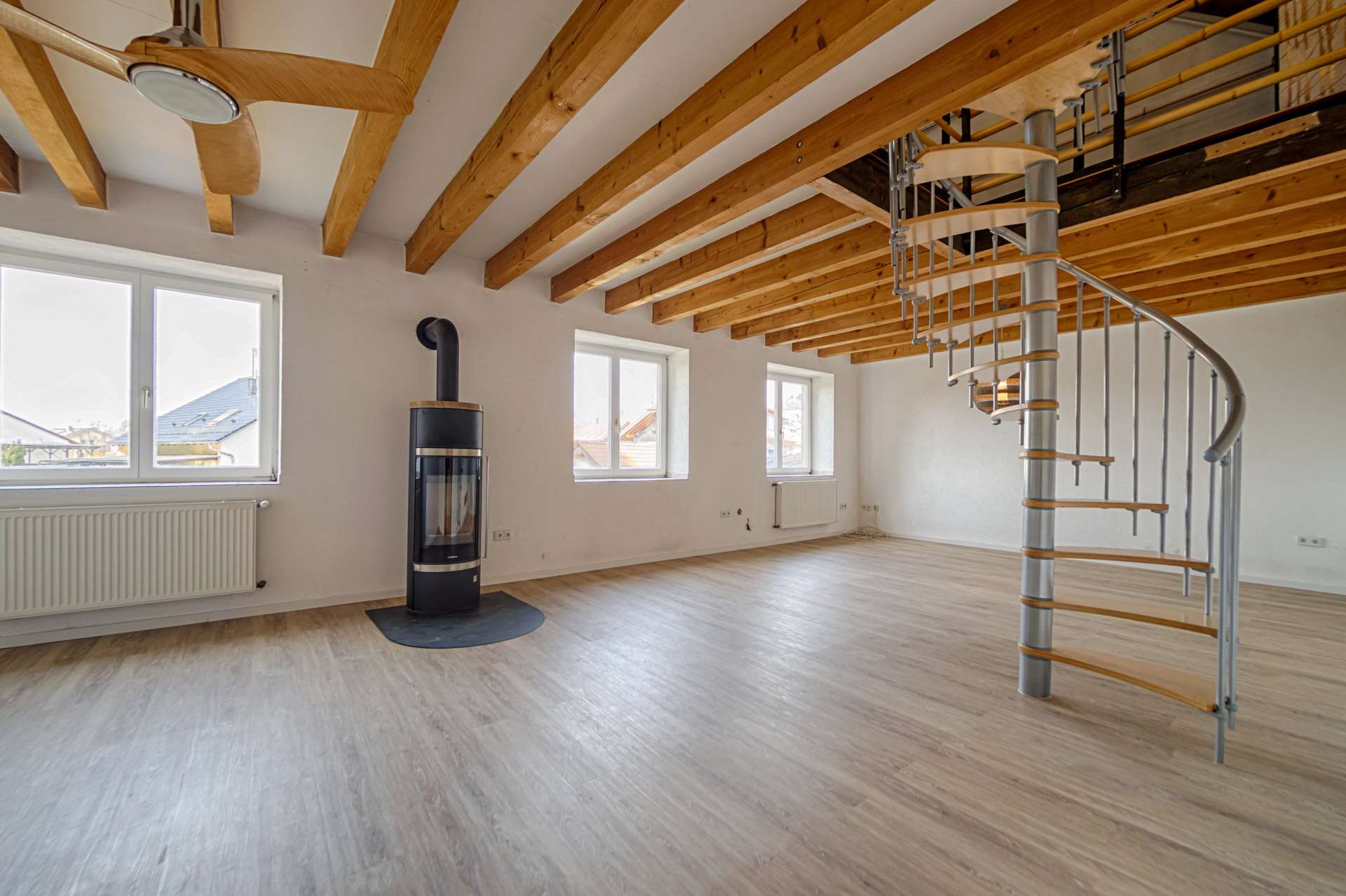 Immobilie in Neckarbischofsheim - Wohnen mit Charakter: Maisonette-Wohnung in ausgebauter Scheune am Waldrand mit Sonnenterrasse - Bild 14