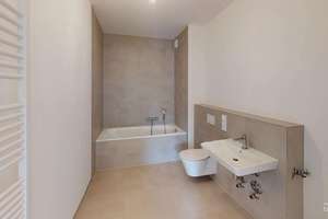 Attraktive 4-Zimmer-Wohnung mit Tageslichtbad in Lochhausen – Die vollständige Adresse der Immobilie erhältst du vom Anbieter., 81249 Lochhausen, München – Vorschaubild 16
