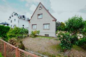 Freistehendes Einfamilienhaus in ruhiger Lage Alt-Hohenschönhausen – Die vollständige Adresse der Immobilie erhältst du vom Anbieter., 13053 Alt-Hohenschönhausen, Berlin – Vorschaubild 2
