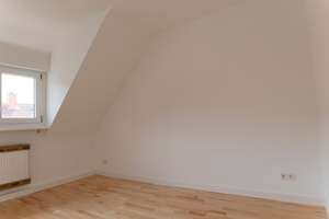 Schöne DG-Wohnung - Zweitbezug in Karlsruhe, Beiertheim-Bulach – Oberkirchfeldstraße 30, 76135 Beiertheim-Bulach, Karlsruhe – Vorschaubild 14
