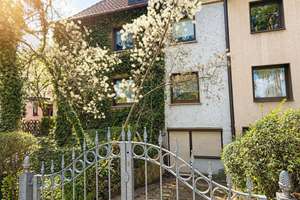 RAUMWUNDER IN DER KRÄMPFERVORSTADT- MEHRGENERATIONENHAUS