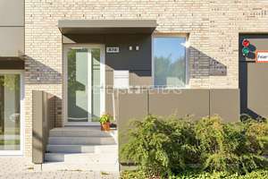 + Großzügige 2-Zimmer-Wohnung mit eigenem Eingang und Terrasse + – Die vollständige Adresse der Immobilie erhältst du vom Anbieter., 22045 Jenfeld, Hamburg – Vorschaubild 1