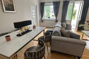 Sanierte Familienwohnung in Grunewald mit Loggia & möbliert