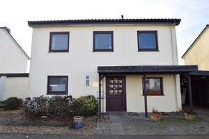 EFH in ruhiger Wohnstr. 
mit unverbaubarem Blick aufs Feld!
+ EBK + Carport + Garten – Die vollständige Adresse der Immobilie erhältst du vom Anbieter., 28844 Weyhe – Vorschaubild 2