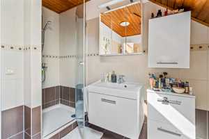 Property thumbnail 10