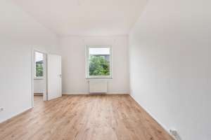 Leben in einer renovierten 3-Zimmer Wohnung mit Balkon – Die vollständige Adresse der Immobilie erhältst du vom Anbieter., 40225 Bilk, Düsseldorf – Vorschaubild 3