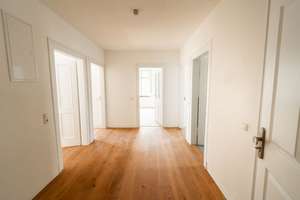 Erstbezug nach Komplettsanierung – Familienfreundliche 4-Zi-Wohnung mit Loggia mitten in Esslingen – Schillerstraße 11, 73728 Innenstadt, Esslingen am Neckar – Vorschaubild 7